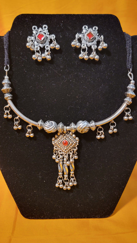 Necklace & Earrings Set