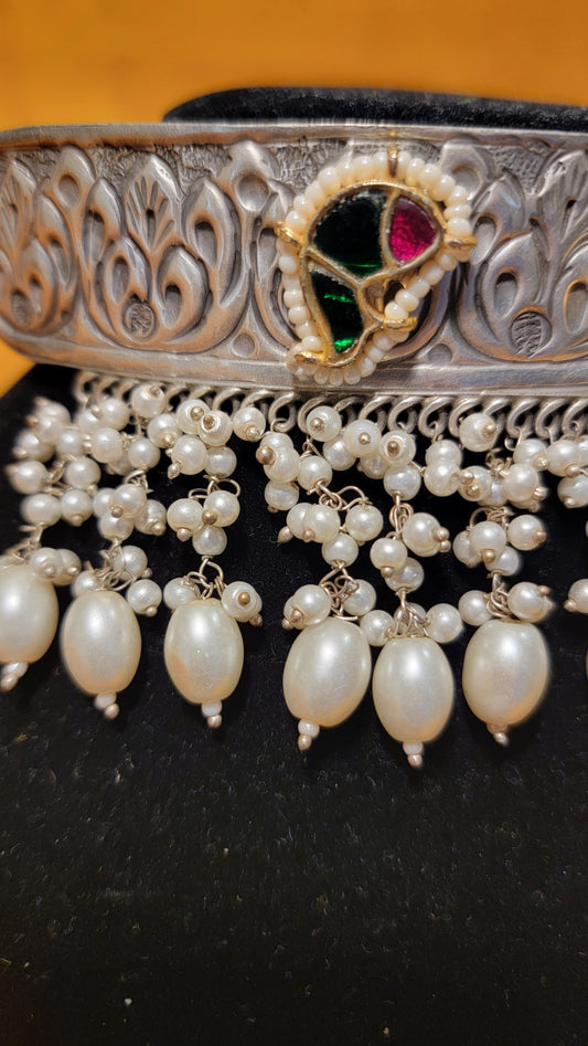 Haasdi Necklace Set .