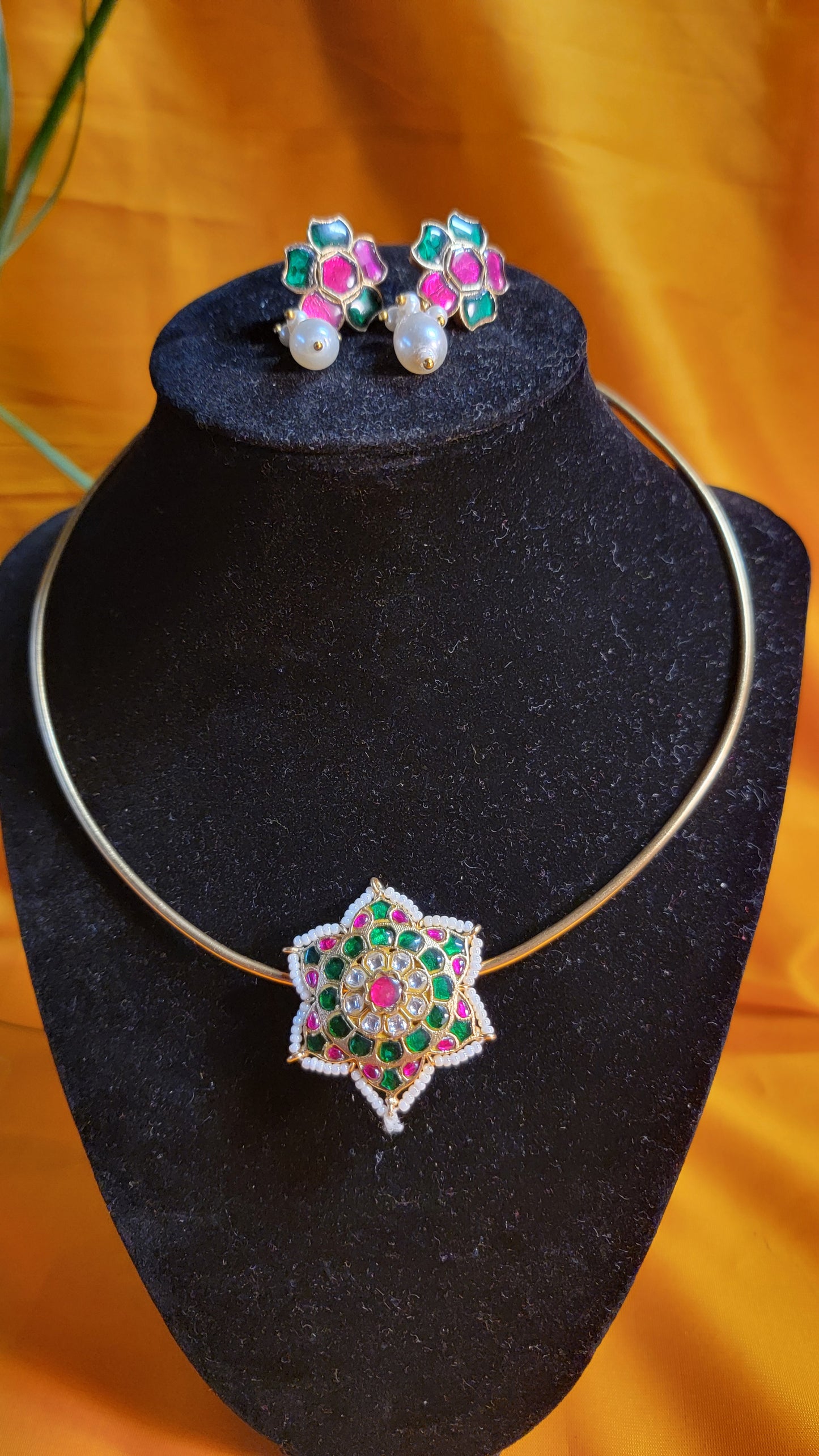 Haasdi Necklace Set