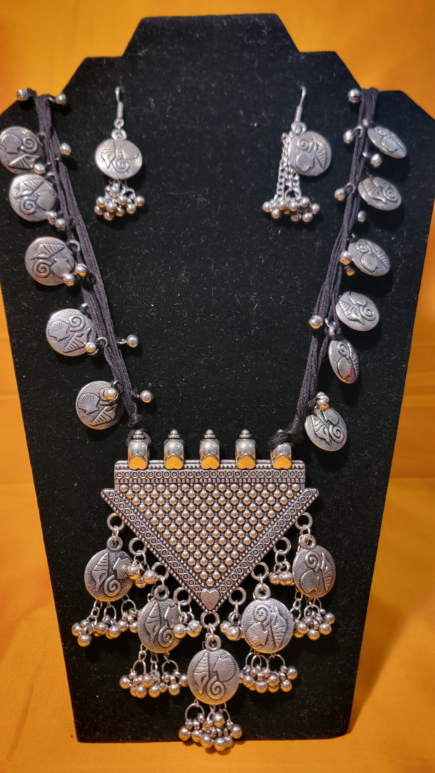 Necklace & Earrings Set