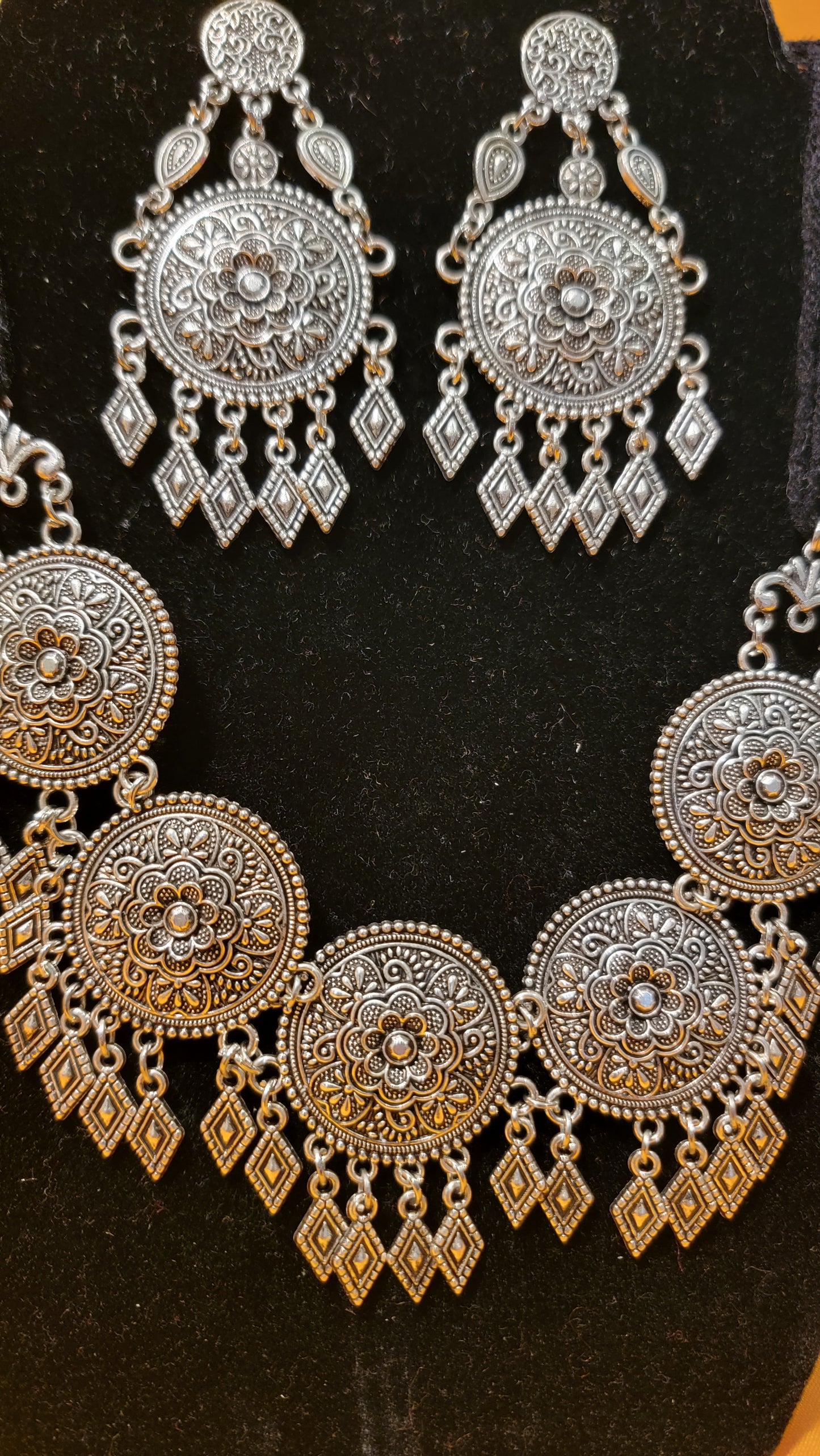 Necklace & Earrings Set