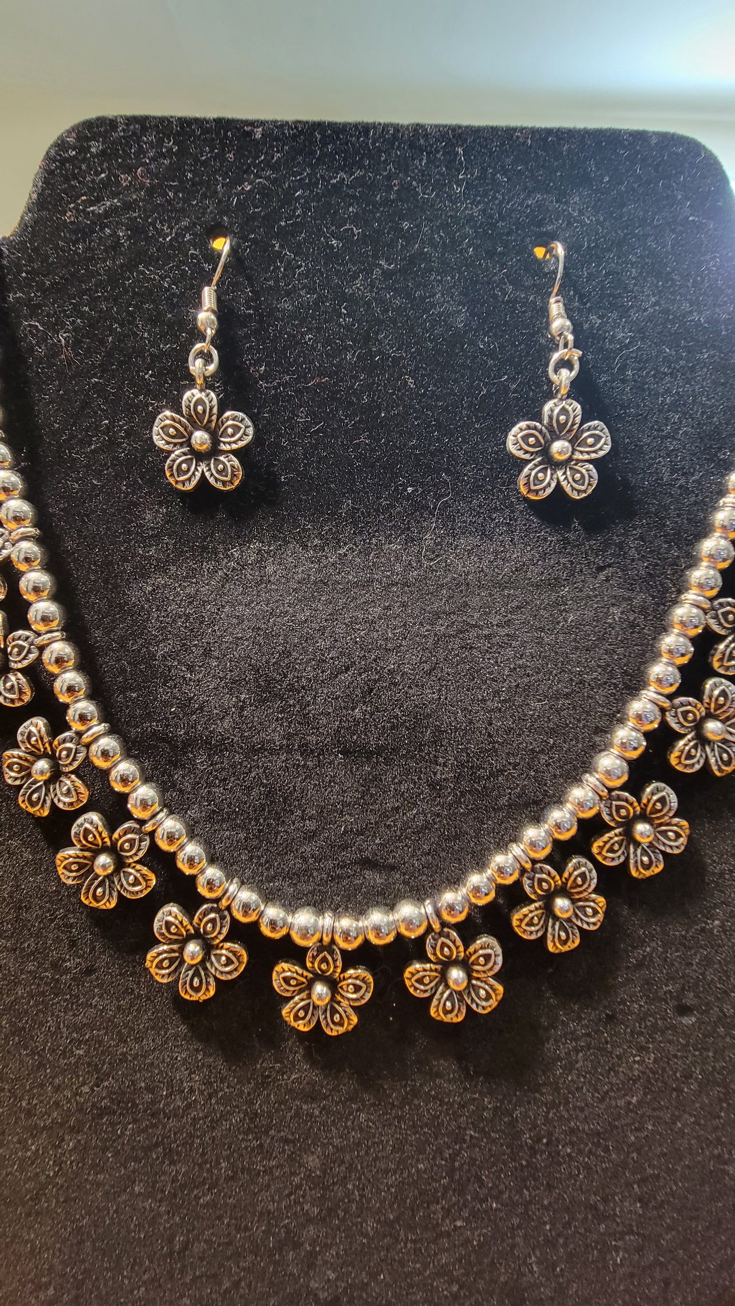 Necklace & Earrings Set