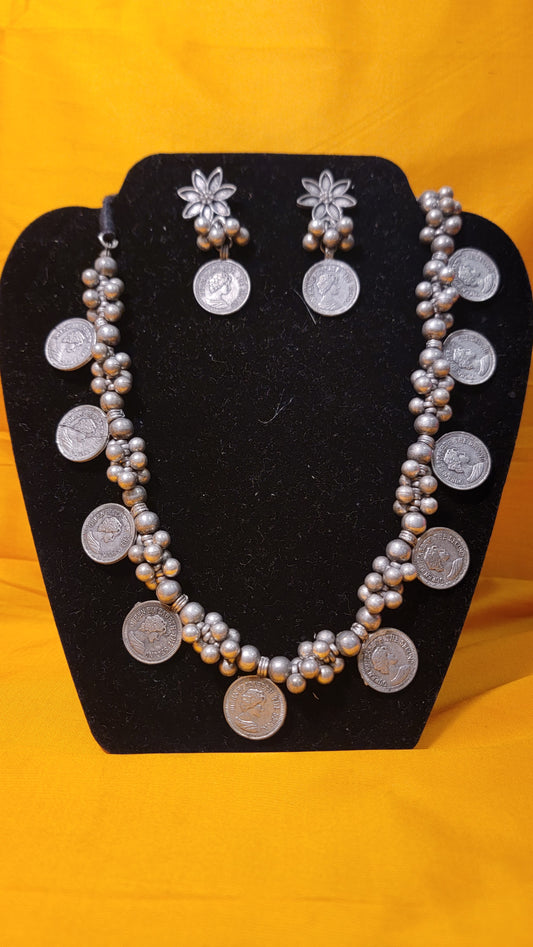 Necklace & Earrings Set