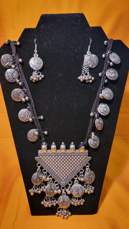 Necklace & Earrings Set